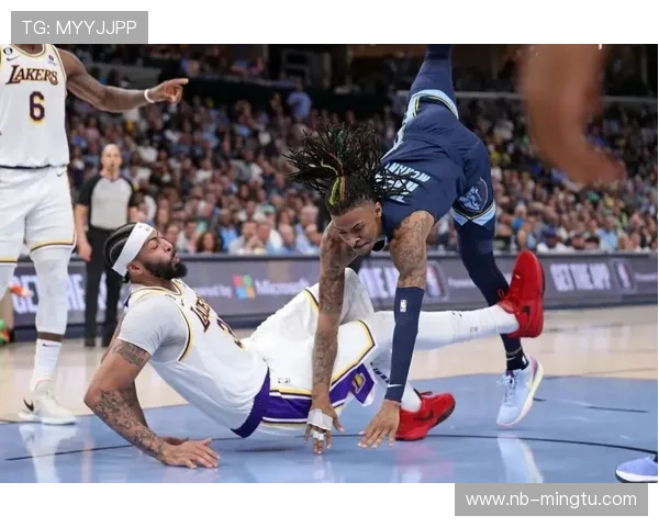 彭帅这生活节奏也太反差了吧，赛场上拼命下场边买菜像个大妈一样！