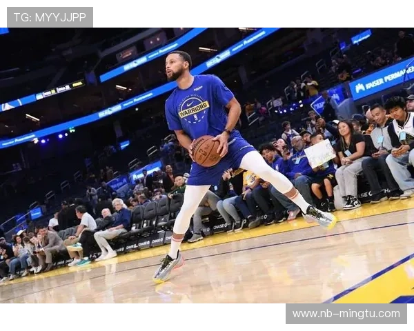 汤普森无球牵制胜于单打为库里拉开空间