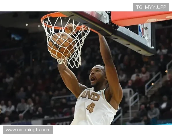 莫布里利用掩护拉开空间提升投篮效率领先队内内线